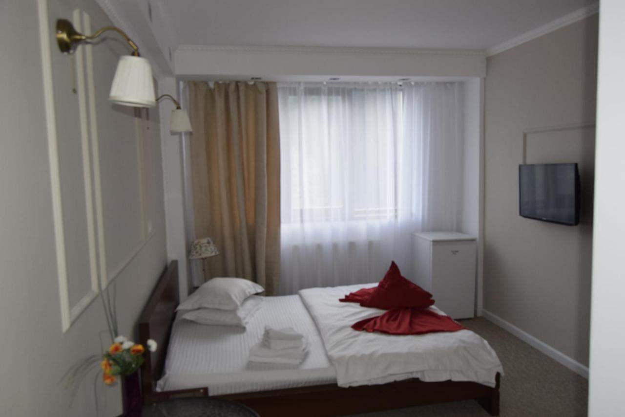 Pensiunea Clasic Busteni Bagian luar foto